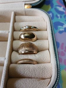 Set of 4 Vintage Gold Rings