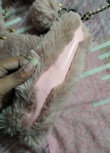 Fuzzy Heart Chain Bag