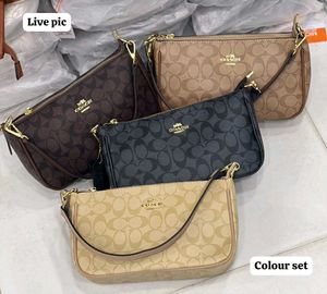 Coach Shoulder / Sling Bags Wholesale