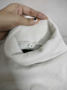 Ribbed Turtleneck Long Sleeve Top
