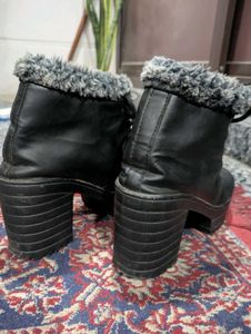 Black Fur Trim Boots