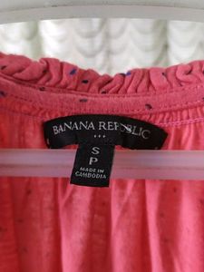 Banana Republic Tee