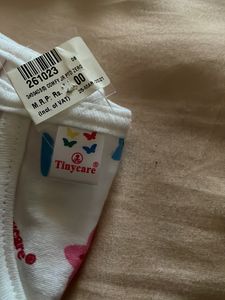2 Nappies - New