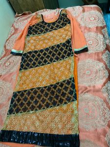 Orange &amp; Black Embroidered Kurta