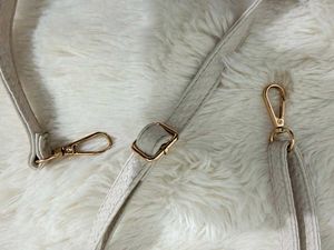 Yousta Chic Textured Crossbody Bag