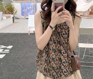 New with tag Boho Floral Print Sleeveless Top