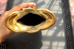 New Golden flower vase with flower motif
