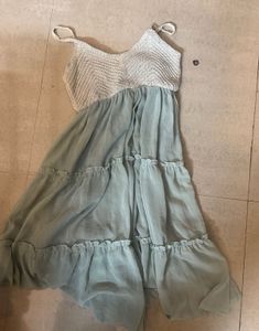 knitted cute sleevless flowy dress with shrug