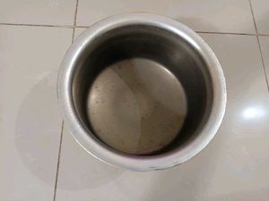 Used Aluminium Cooking Pot / Tope / Patila