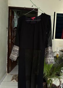 Elegant Black Kurta with Embroidered Sleeves