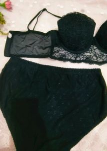 Black Lace net corset bra with brief 👍