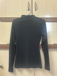 Chic Black Cutout Long Sleeve Top