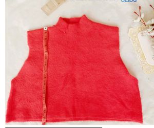 Chic Sleeveless Mock Neck Textured Top