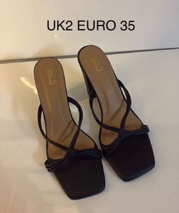 Stylish Black Block Heel Sandals