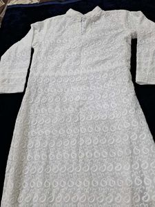 Elegant White Chikankari Kurta