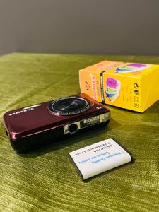Samsung Digital Camera 5x Optical Zoom glossy pink