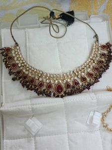 Stunning Red &amp; Gold Kundan Necklace Set