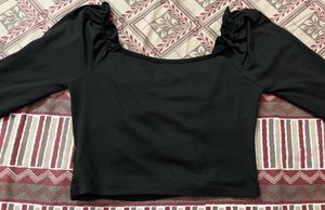 SHEIN Black Ruched Long Sleeve Crop Top