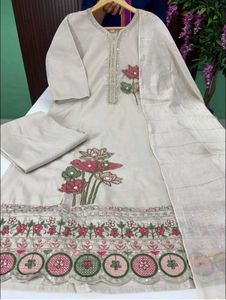 embroidery kurti set