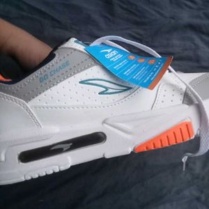 White &amp; Grey Men's Sneakers😎