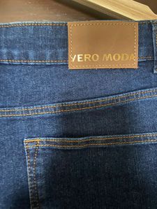 Vero Moda Stylish Ripped Blue Denim Jeans (33)