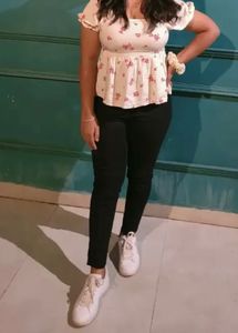 Cream Floral Puff Sleeve Top