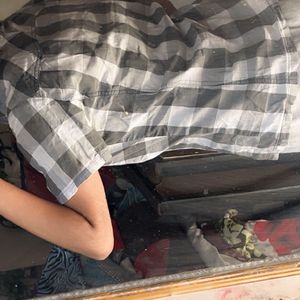 Stylish Checkered Short Sleeve Shirt
