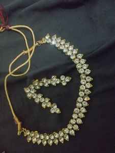 Sparkling Necklace and Earring Set