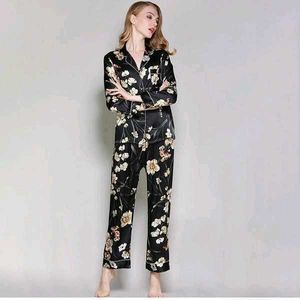 Luxurious Floral Print Silk Pajama 🌸