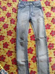 Stylish Light Wash Denim Jeans