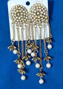 Exquisite Dangle Earrings with Pearls