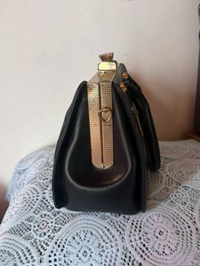 Stylish Textured Handbag