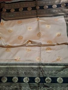 Elegant Cream &amp; Black Saree