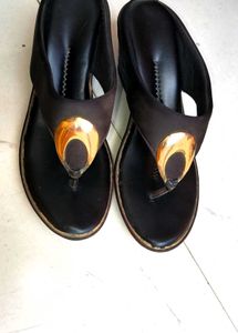 Stylish Black Wedge Sandals
