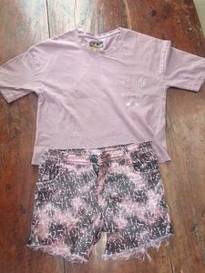 Purple Graphic Print T-Shirt