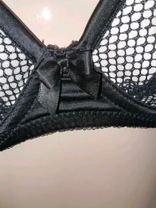 (1434)Black Lace Bra &amp; Garter Set
