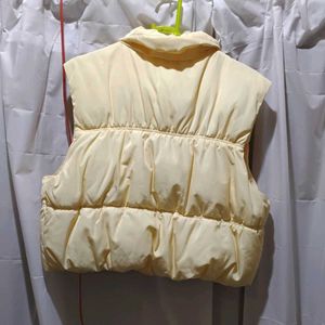 H&amp;M Sleeveless Cream Puffer Jacket