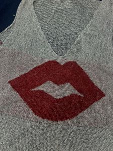 Sparkly Lip Print V-Neck Tank Top