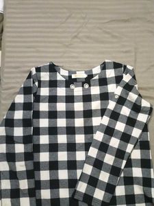 Checkered Long Sleeve Top