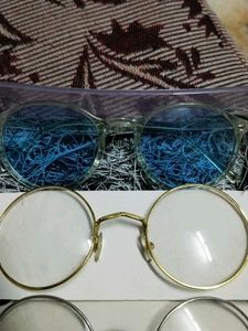 Vintage Style Glasses Set