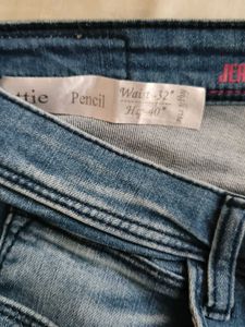 Classic Blue Denim Jeans Pencil shape