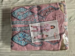 Vintage Embroidered Lavender Woolen Set