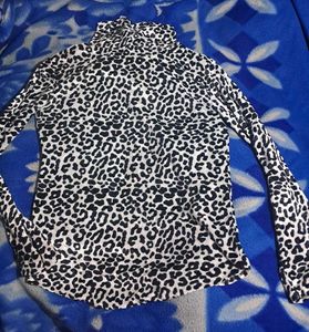 Leopard Print Turtleneck Top