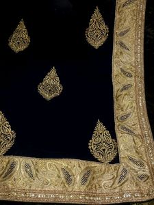 Elegant Navy &amp; Gold Embroidered Saree - Discount