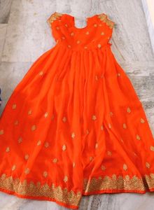 Orange Golden Zariwork Embroided Gown💕🌸
