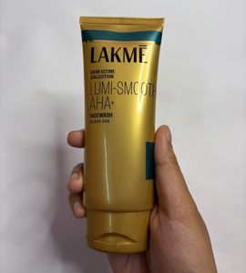 Lakme Lumi-Smooth AHA+ Facewash
