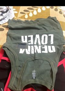 Set of 3 vest in very good condition