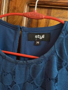 Styli Elegant Navy Lace bodycon Midi Dress