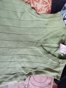 Half Sweater For Kids 3 Yrs