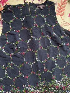 Floral Print Top with full zip at back